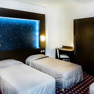 https://hotel-stella.midi-pyreneeshotels.com