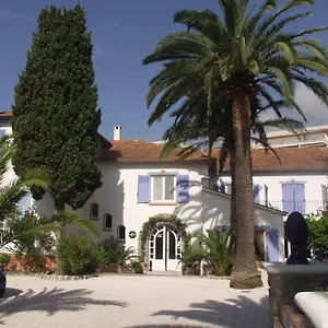 https://hotel-villa-provencale.fr-provencehotel.com